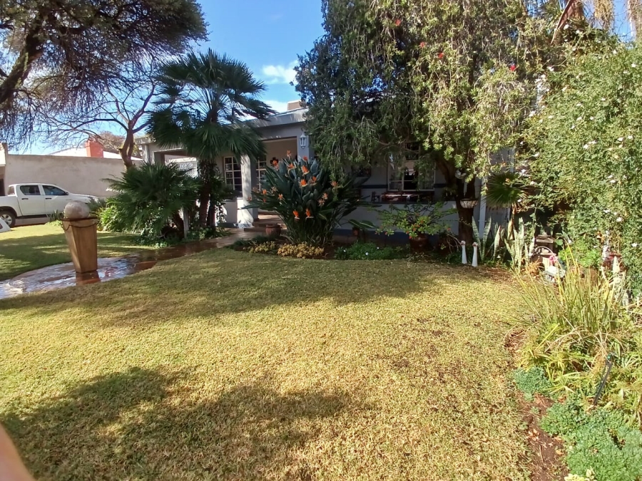 4 Bedroom Property for Sale in Herlear Northern Cape